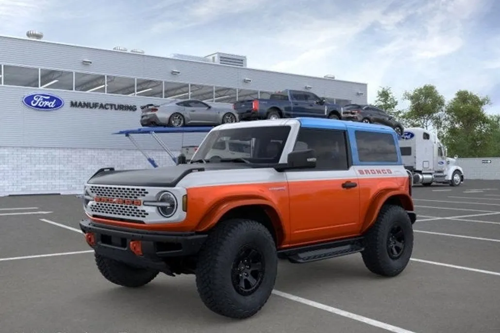 2025 Ford Bronco First Edition photo 1