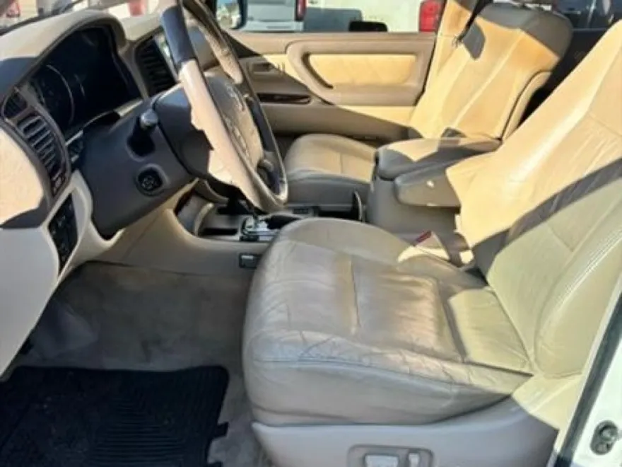 2005 Toyota Land Cruiser Base photo 1