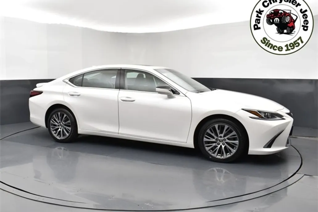 2021 Lexus ES 250 photo 1