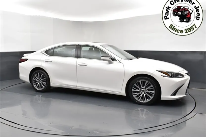 2021 Lexus ES 250 photo 1