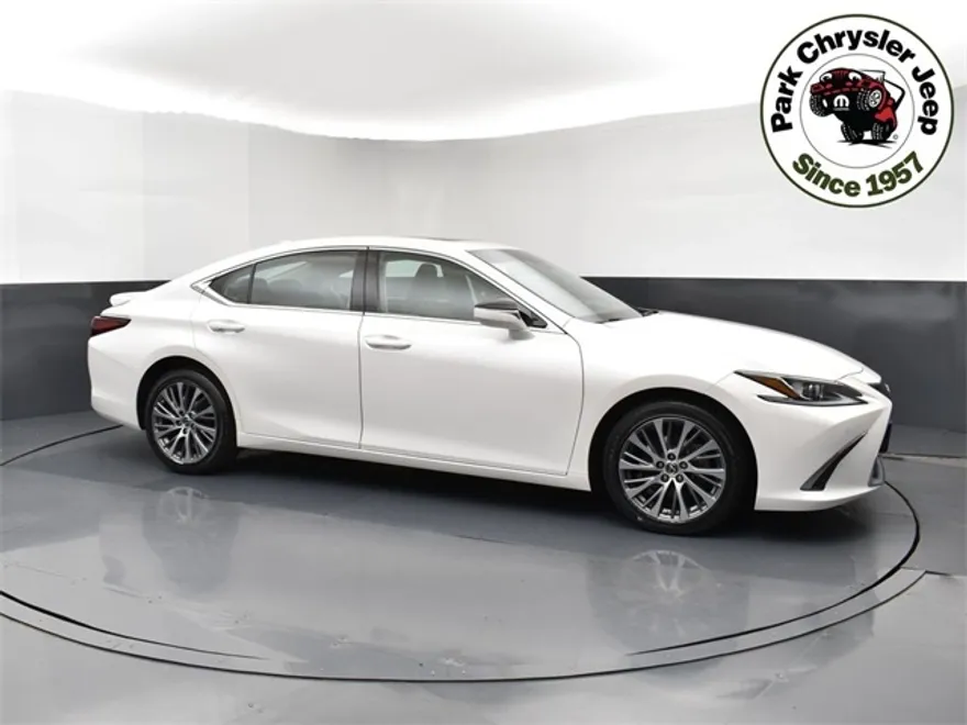 2021 Lexus ES 250 photo 1
