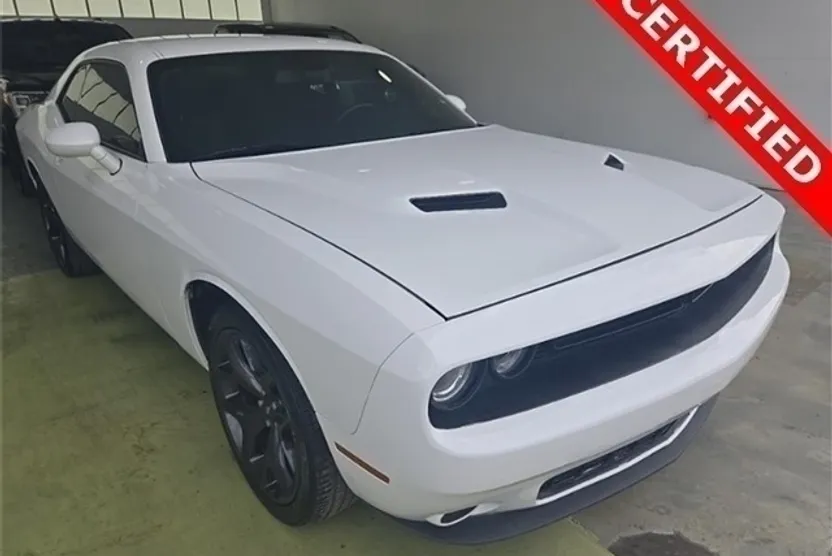 2020 Dodge Challenger SXT photo 1