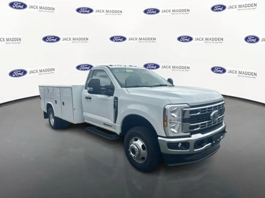 2024 Ford F-350 photo 1