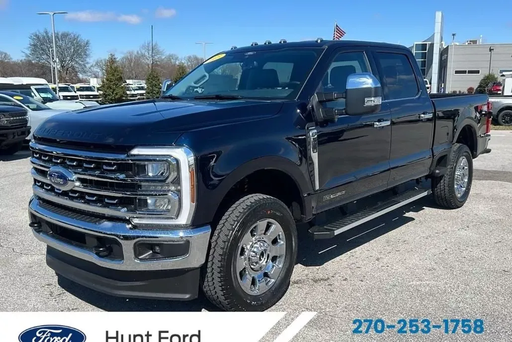 2025 Ford F-250 Lariat photo 1