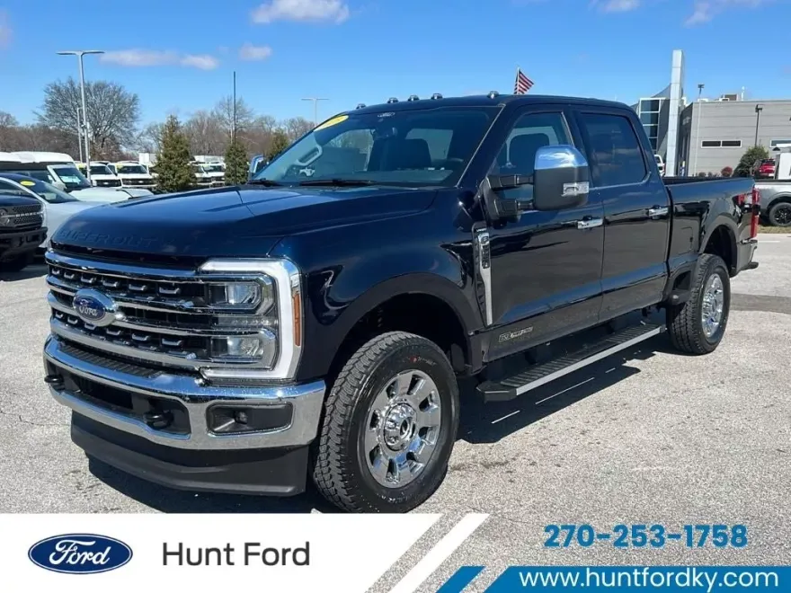 2025 Ford F-250 Lariat photo 1