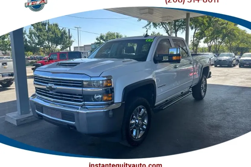 2017 Chevrolet Silverado 2500HD LT photo 1