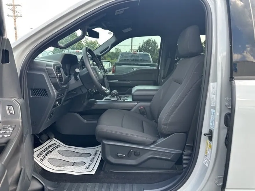 2024 Ford F-150 XLT photo 1
