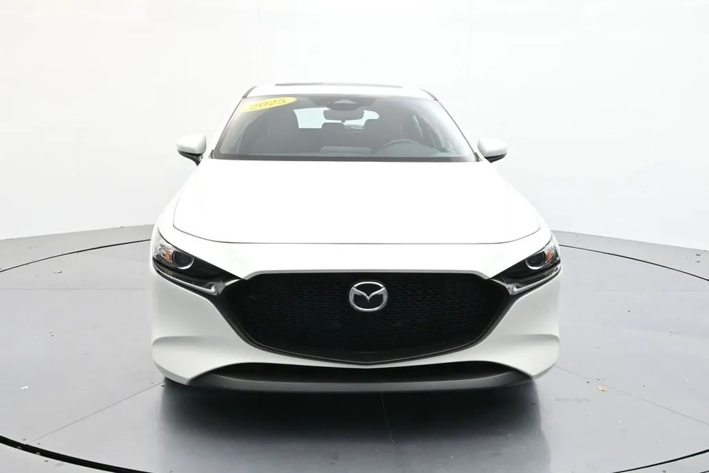 2025 Mazda Mazda3 Hatchback 2.5 s Preferred photo 1
