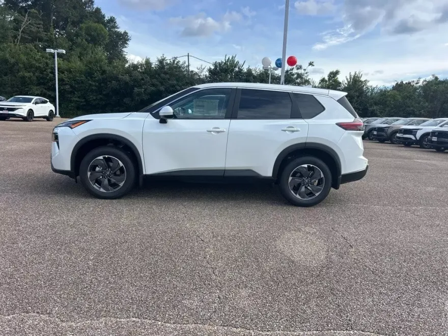 2026 Nissan Rogue SV photo 1