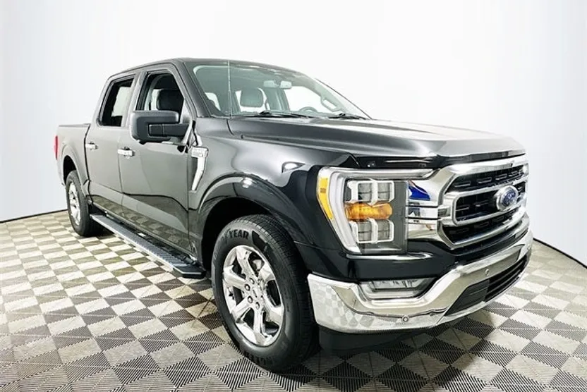 2023 Ford F-150 XLT photo 1