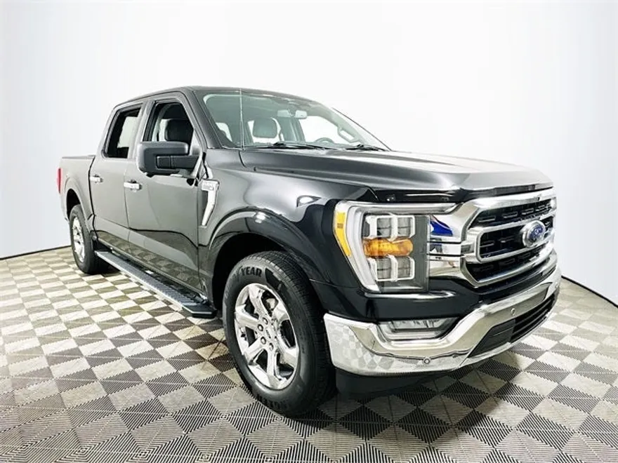 2023 Ford F-150 XLT photo 1