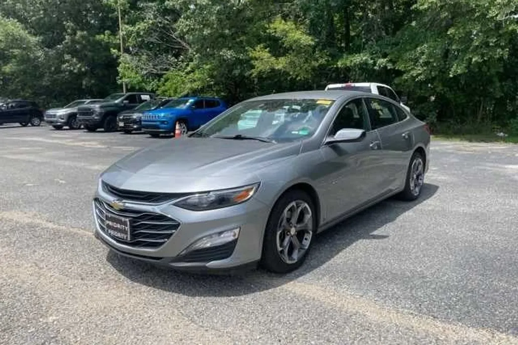 2023 Chevrolet Malibu 1LT photo 1