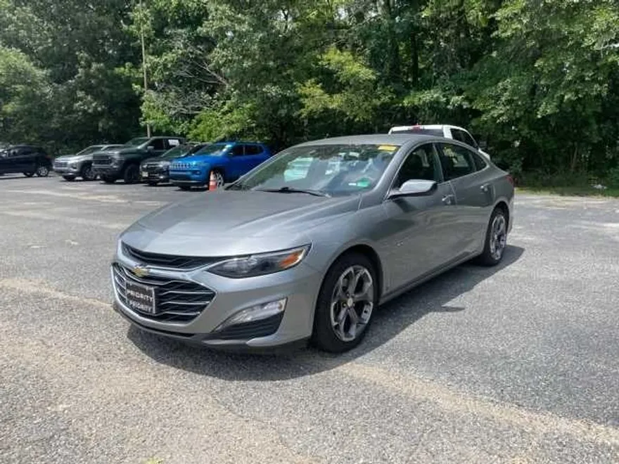 2023 Chevrolet Malibu 1LT photo 1
