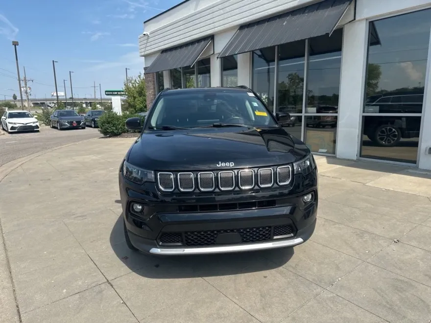 2022 Jeep Compass Limited photo 1
