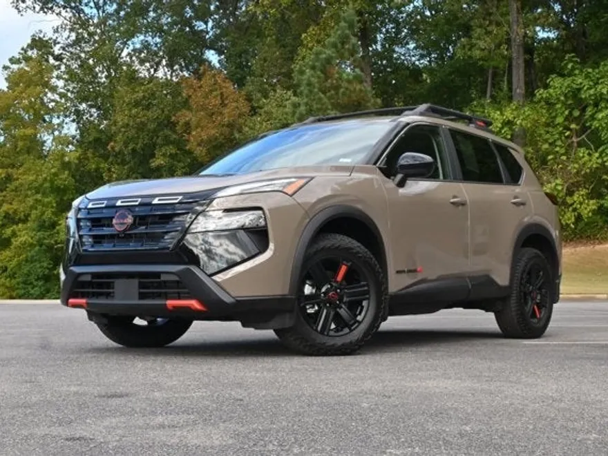2025 Nissan Rogue SV photo 1