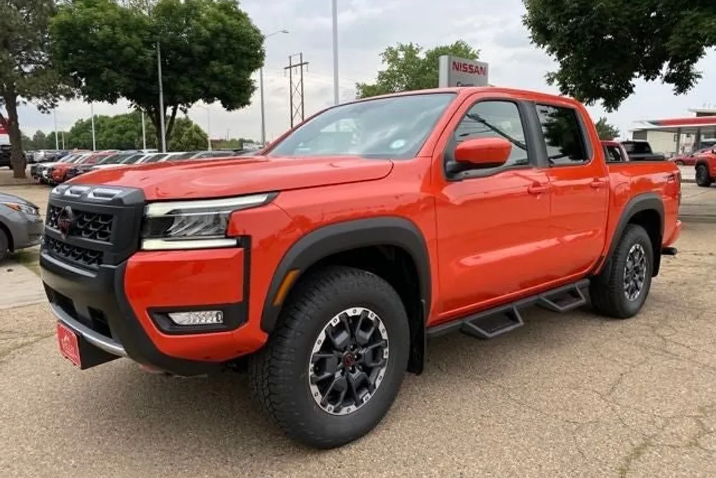 2025 Nissan Frontier PRO-4X photo 1