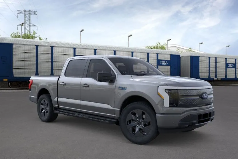 2025 Ford F-150 Lightning photo 1