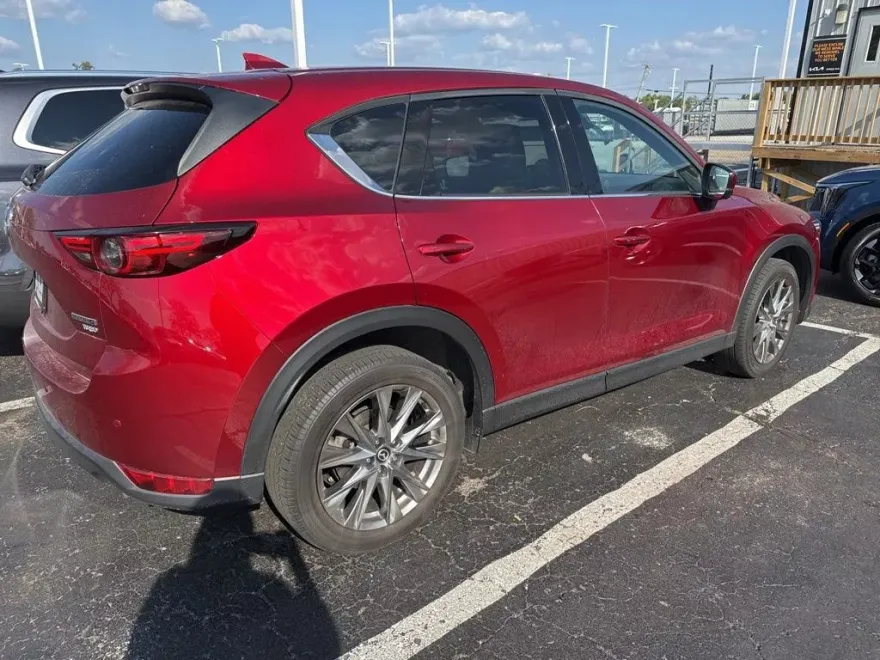 2021 Mazda CX-5 Signature photo 1