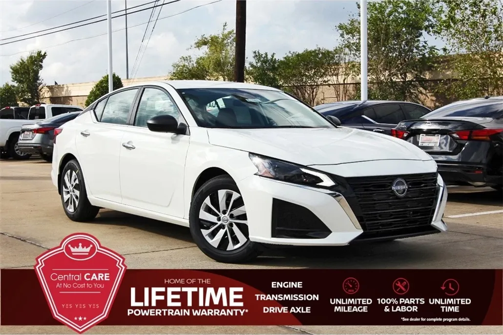 2025 Nissan Altima S photo 1