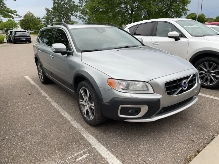 2013 Volvo XC70 T6 Platinum photo 1