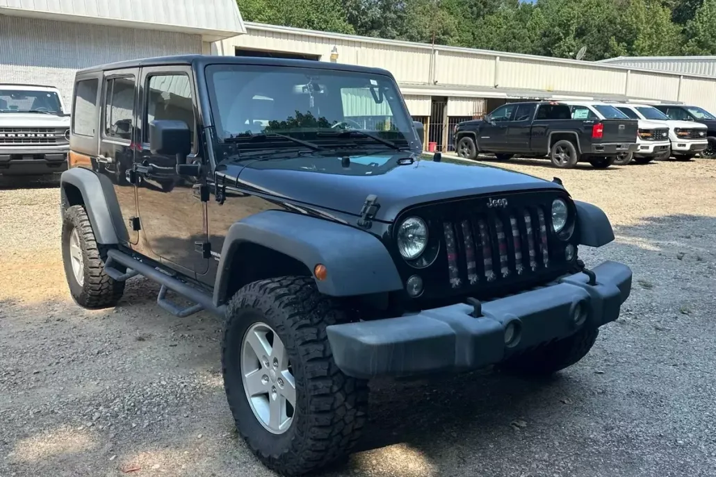2017 Jeep Wrangler Unlimited Sport photo 1