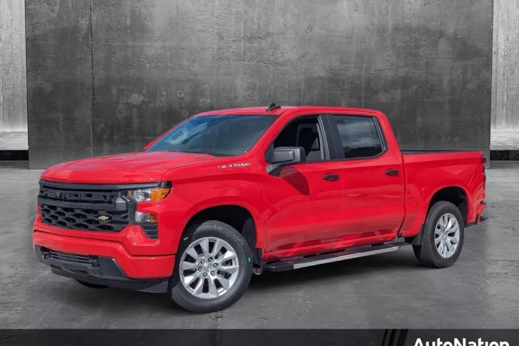 2025 Chevrolet Silverado 1500 Custom photo 1