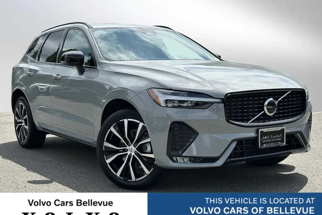 2025 Volvo XC60 B5 Plus photo 1