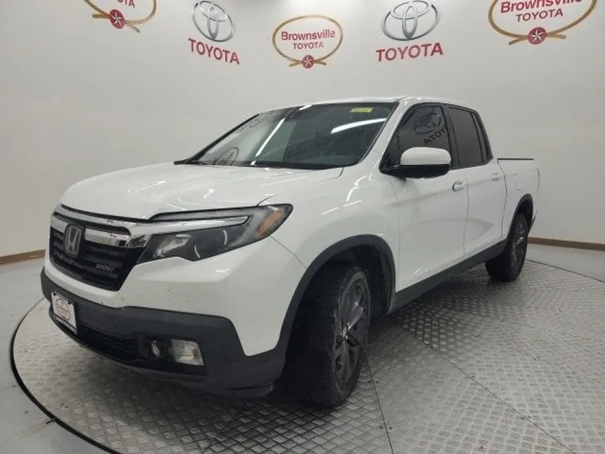 2020 Honda Ridgeline Sport photo 1