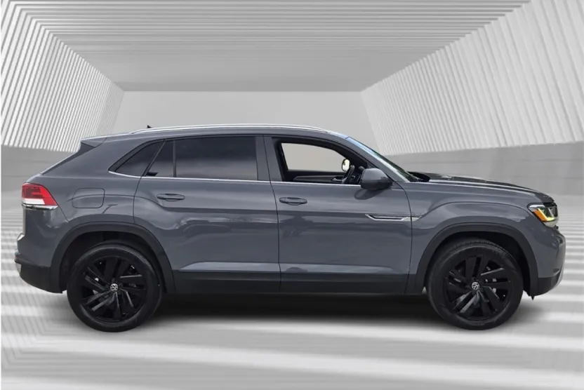 2023 Volkswagen Atlas Cross Sport V6 SE Technology photo 1
