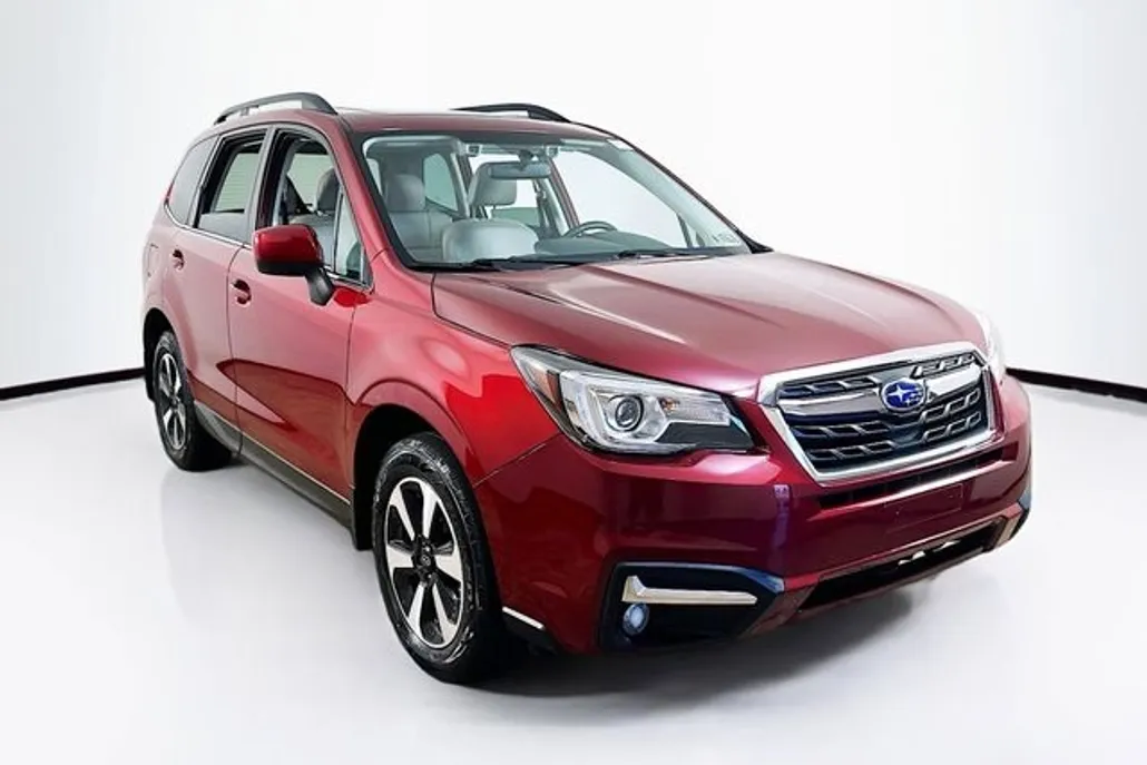 2017 Subaru Forester 2.5i Limited photo 1
