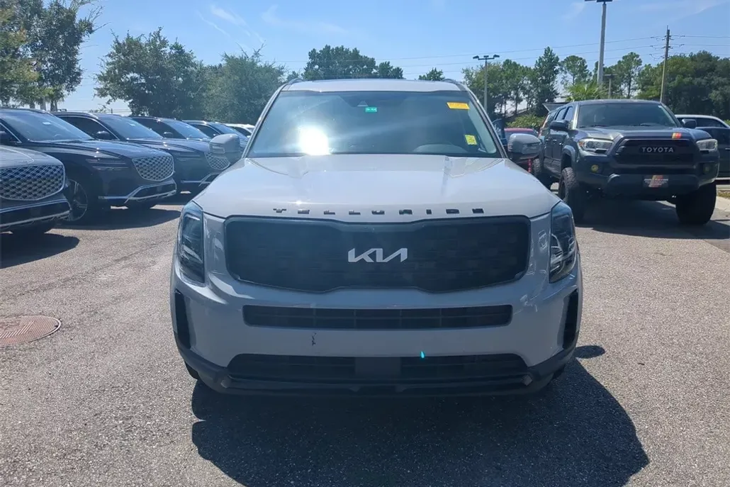 2022 Kia Telluride EX photo 1