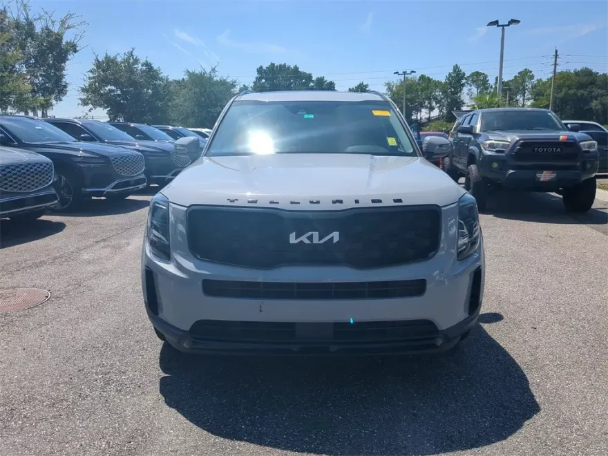 2022 Kia Telluride EX photo 1