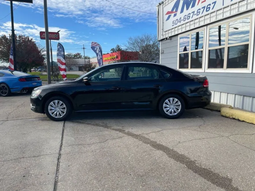 2015 Volkswagen Passat Limited photo 1