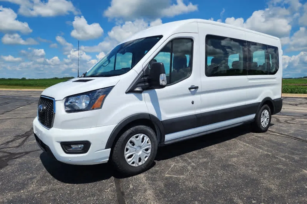 2023 Ford Transit Passenger XLT photo 1