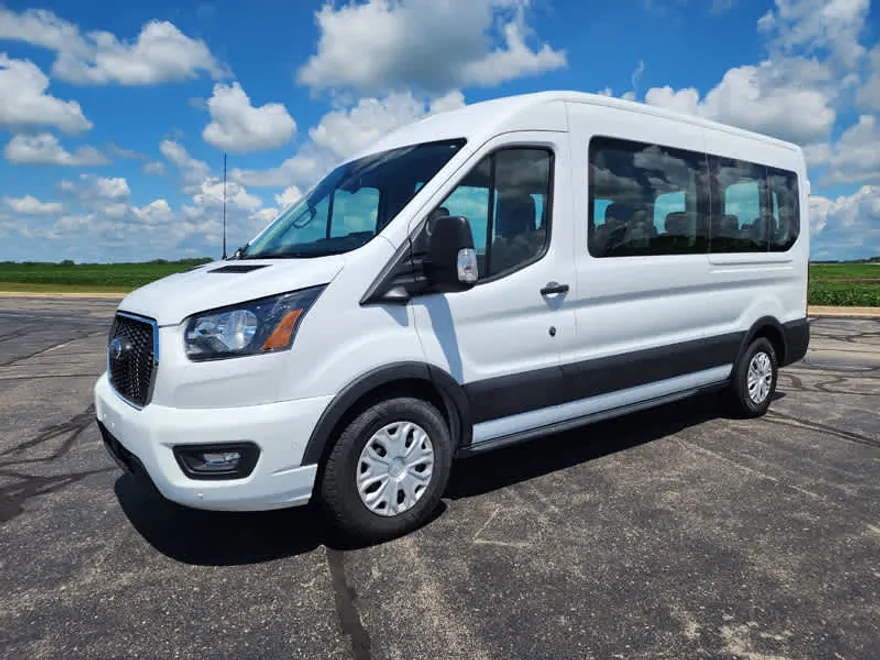 2023 Ford Transit Passenger XLT photo 1