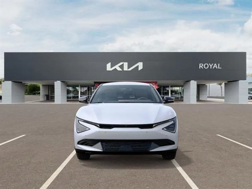 2025 Kia EV6 Light photo 1