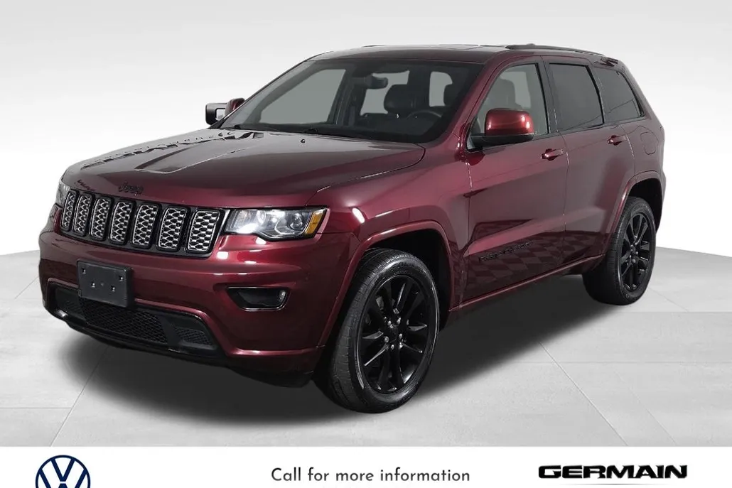 2017 Jeep Grand Cherokee Altitude photo 1
