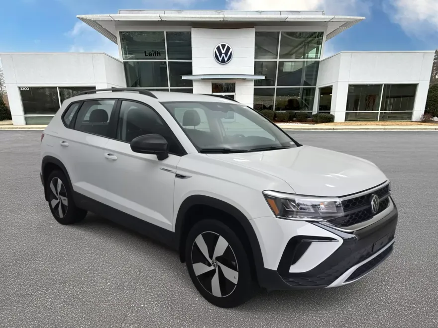 2024 Volkswagen Taos S photo 1