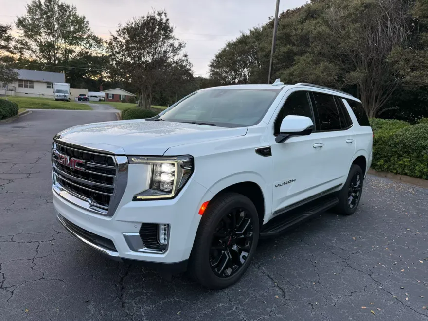 2022 Gmc Yukon SLT photo 1