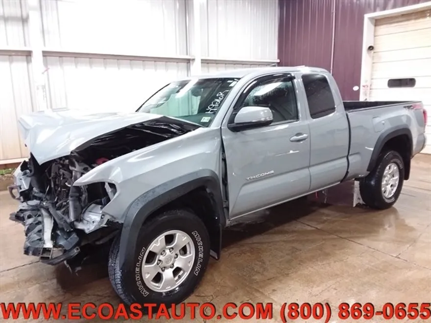 2018 Toyota Tacoma TRD 4x4 photo 1