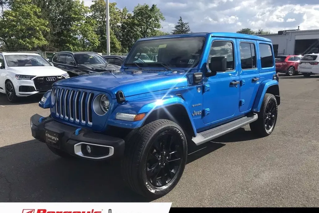 2022 Jeep Wrangler Unlimited 4xe Sahara photo 1