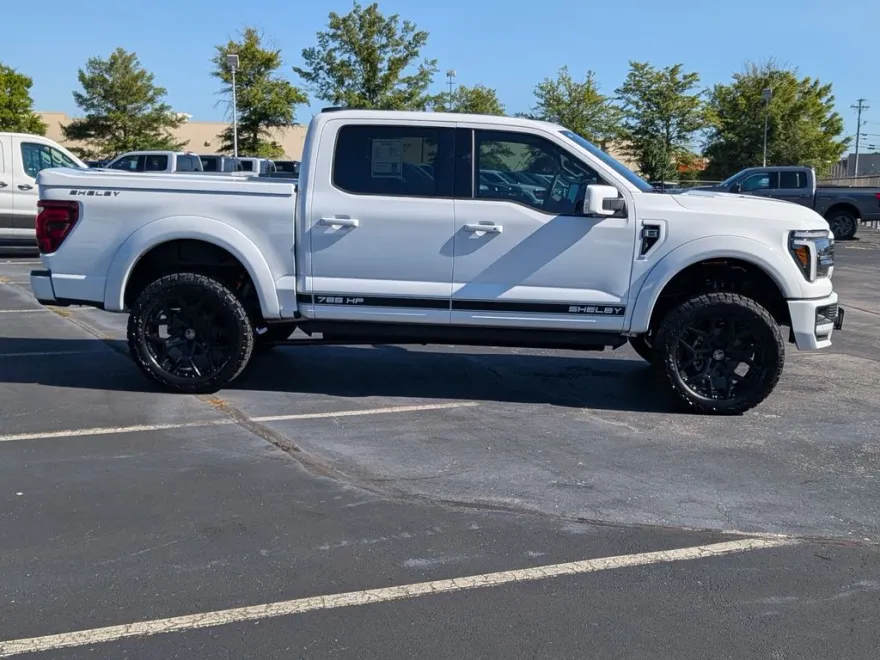 2025 Ford F-150 Lariat photo 1