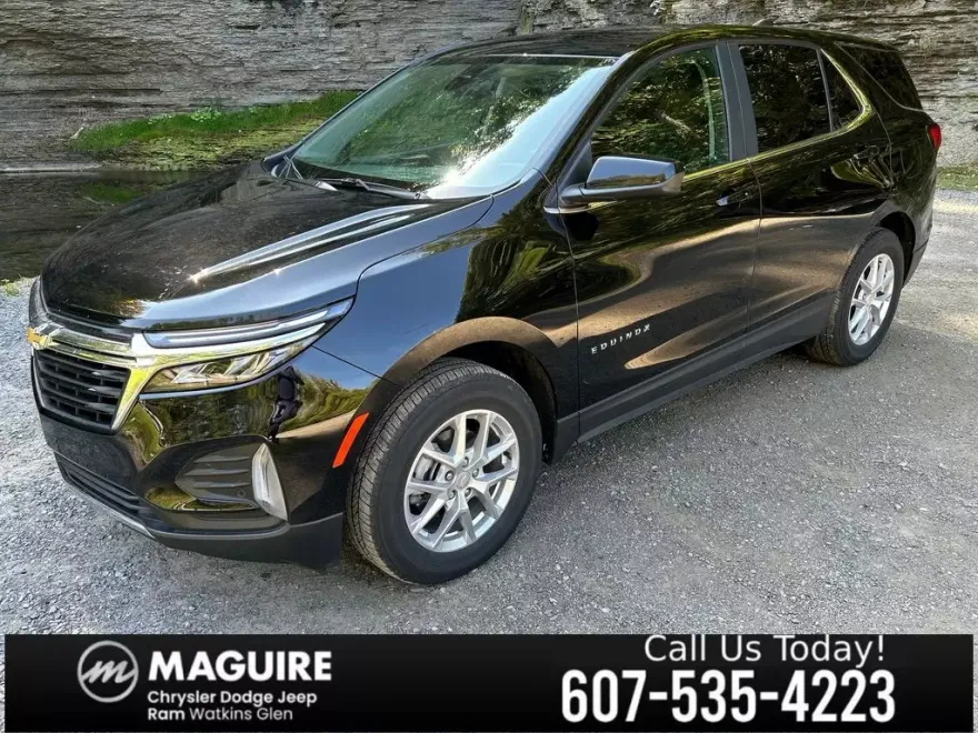 2022 Chevrolet Equinox LT photo 1