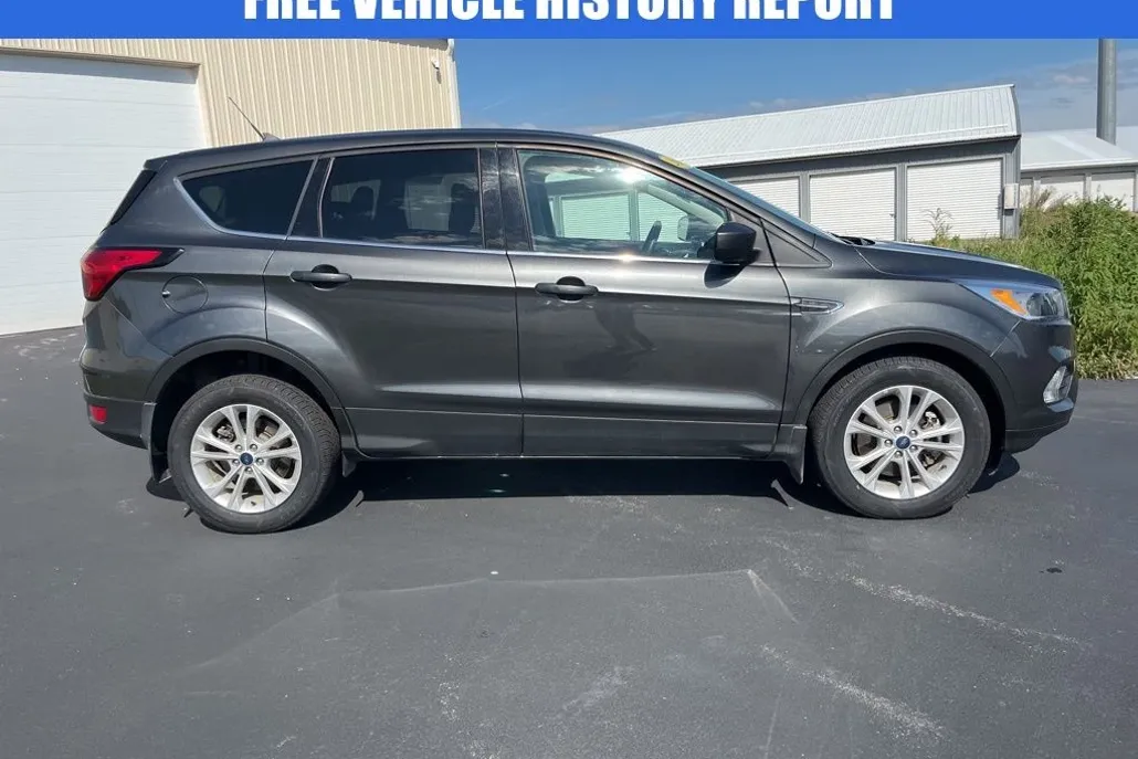 2019 Ford Escape SE photo 1