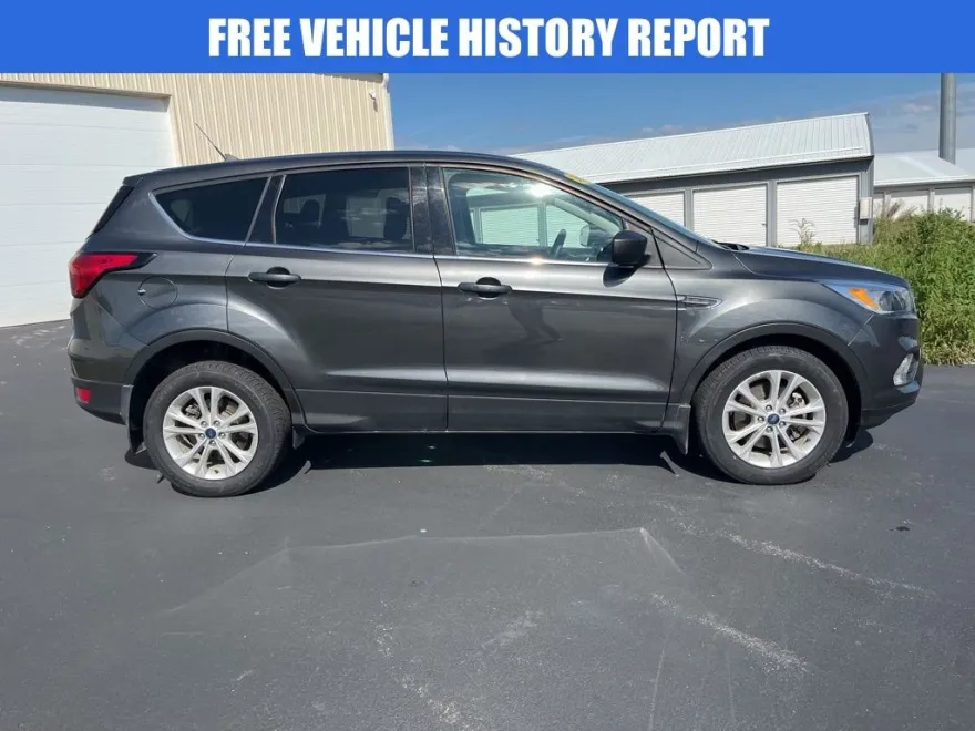 2019 Ford Escape SE photo 1