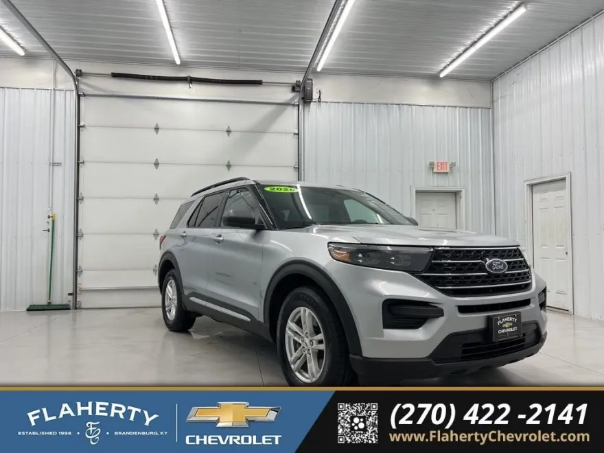 2020 Ford Explorer XLT photo 1