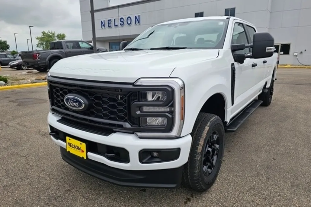 2025 Ford F-250 photo 1