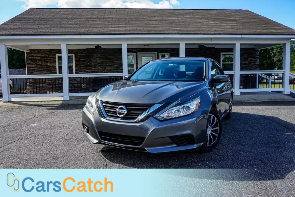 2017 Nissan Altima S photo 1