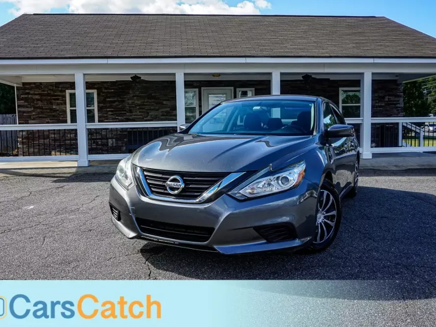2017 Nissan Altima S photo 1
