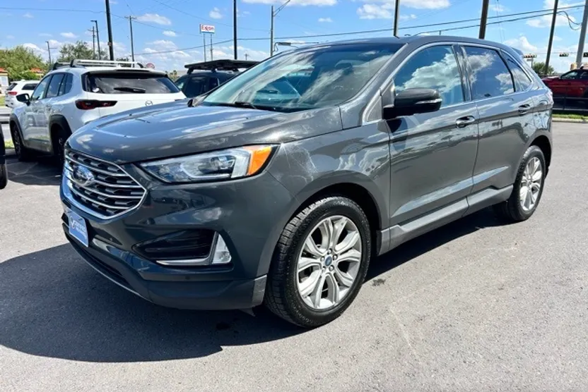 2021 Ford Edge Titanium photo 1